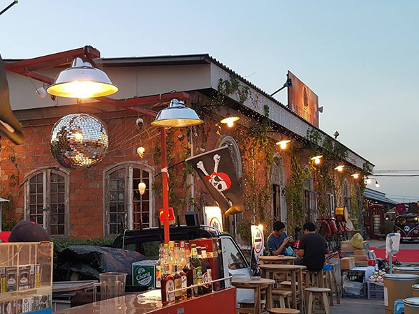 ร้านขายอาหาร ตลาดนัดรถไฟ